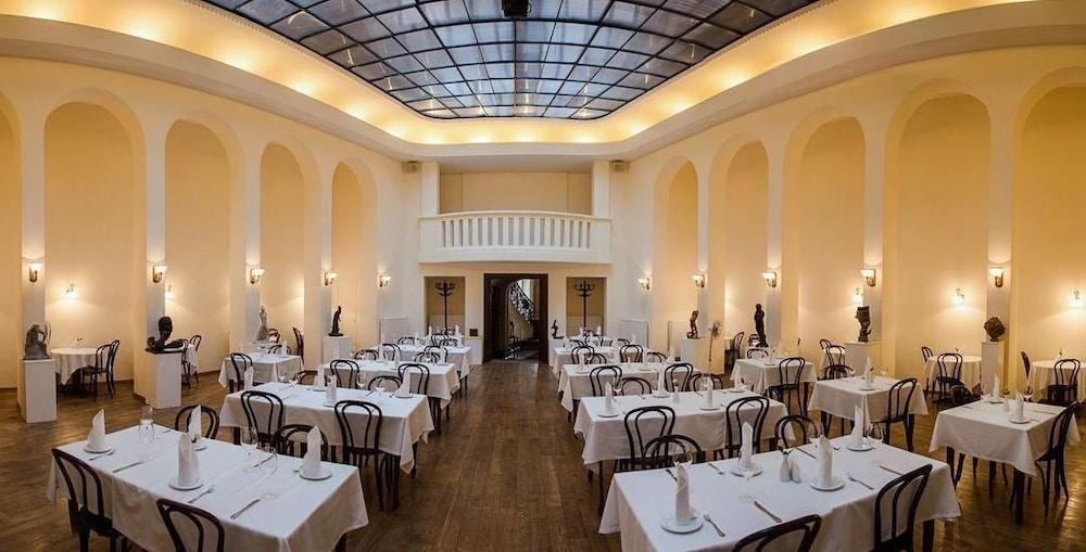 George Hotel Lviv Eksteriør bilde